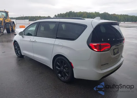 2020 Chrysler Pacifica Touring L из США, поврежденный, VIN 2C4RC1BG6LR245913